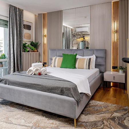 Romana Vibe Elegance In The Heart Of The City Bucarest Exterior foto